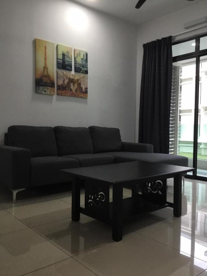 The Meadow Park Apartment Kampar Bagian luar foto